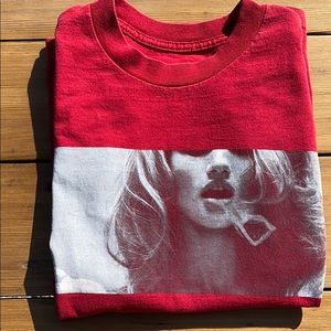 Diamond T-shirt with smoking girl